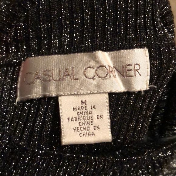 Sparkly turtle neck with no sleeves top - Picture 8 of 8